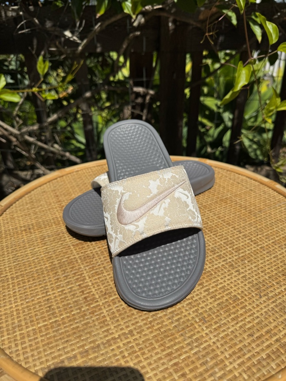 Nike Benassi JDI ultra BP Womens slides